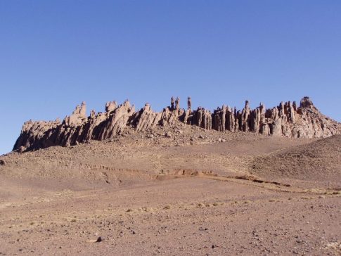 47 Pinnacoli di arenaria nel Tefedest